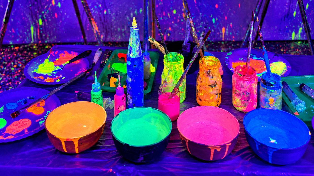 Farbtöpfe Neon